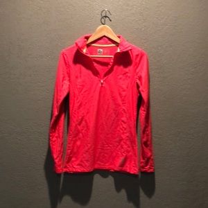 Bright athletic pullover
